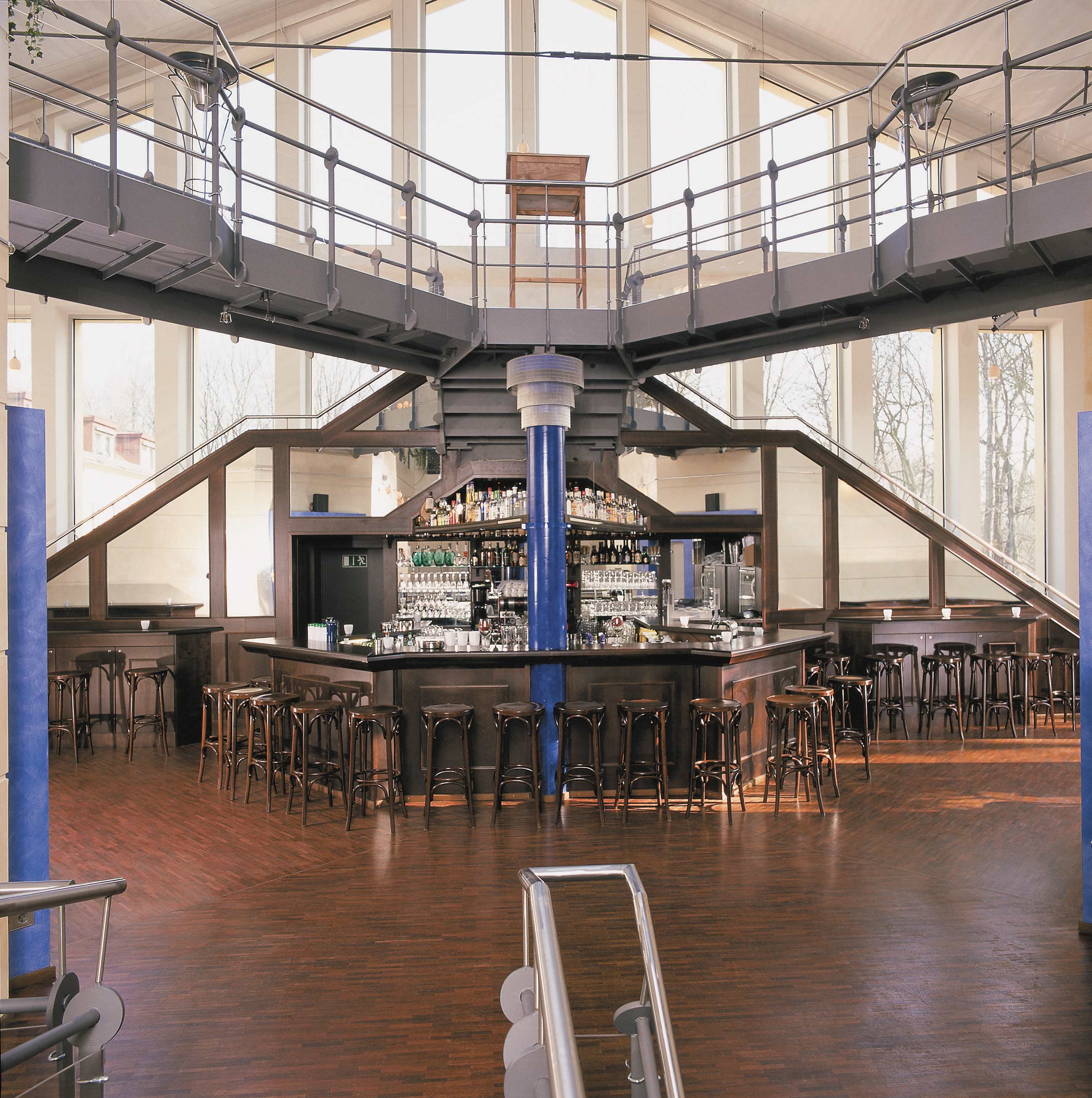 Tonstudio_Muenchen_Westpark-Studios-Nachvertonung_Cashbar